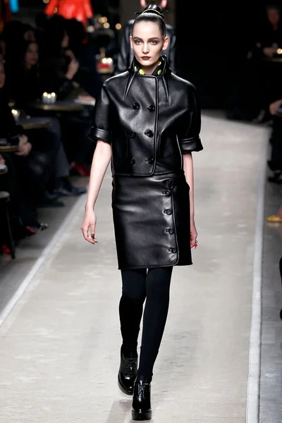 Look 22